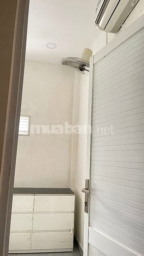 BÁN NHÀ TẶNG NỘI . NHÀ TIỆN ÍCH
