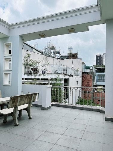 Mặt tiền hẻm 8m quận 4, 4x20m, 4 tầng, giá 14.9 tỷ