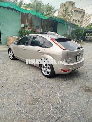 Ford Focus 2012 1.8 AT - 120000 km
