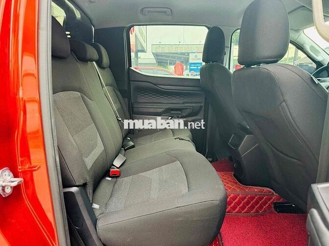 Ford Ranger 2025 XLS 2.0L 4x2 AT lướt 5.000km