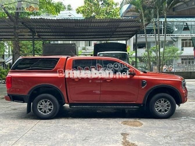 Ford Ranger XLS 2.0L 4x2 AT 2023 - 645 Triệu