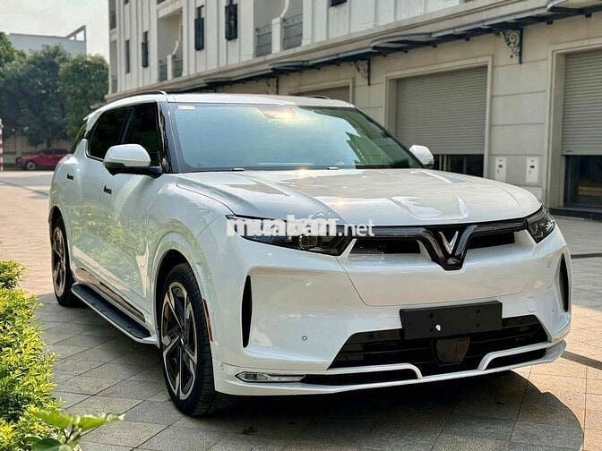 VINFAST VF9 - Giao xe ngay, đủ màu lựa chọn!