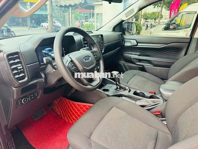 Ford Ranger 2025 XLS 2.0L 4x2 AT lướt 5.000km