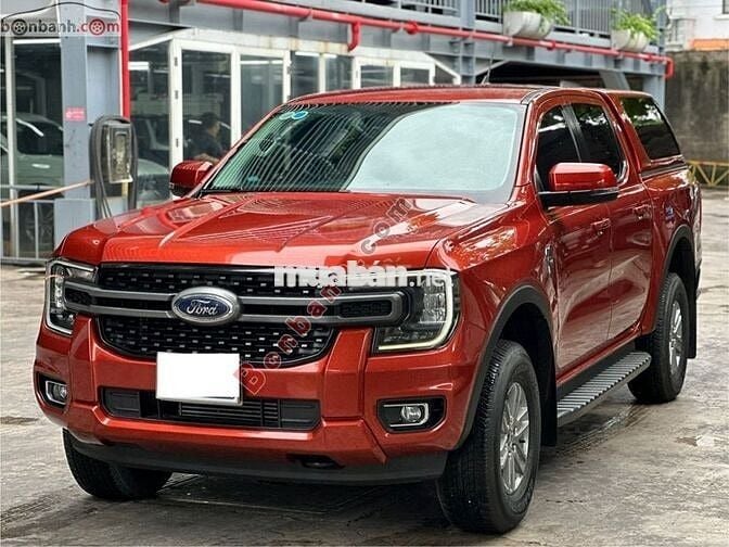 Ford Ranger XLS 2.0L 4x2 AT 2023 - 645 Triệu