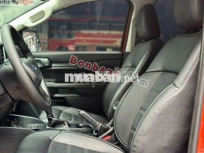 Ford Ranger XLS 2.0L 4x2 AT 2023 - Màu đỏ