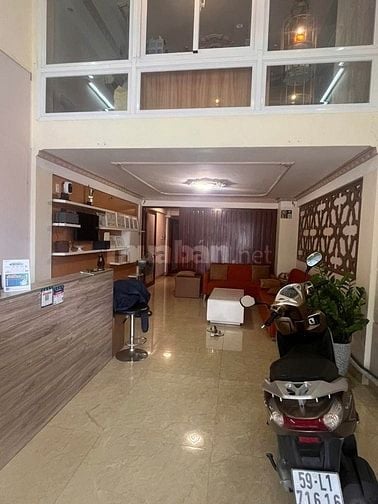 Cần Bán nhà MT Tạ Quang Bửu F5Q8 dt: 4m x 20m, 3 lầu 1St