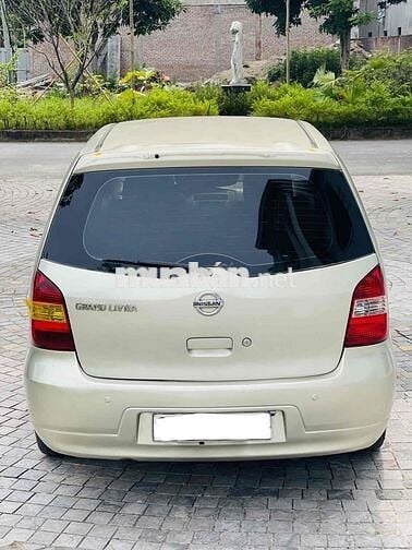 Nissan Livina 2010 - 120000 km