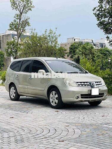 Nissan Livina 2010 - 120000 km