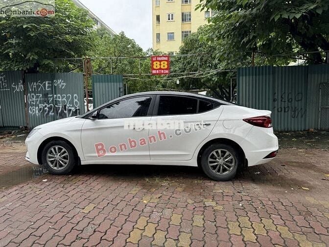 Hyundai Elantra 1.6 MT 2019