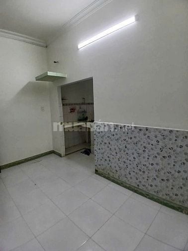 Chính chủ cho thuê nhà Trần Khánh Dư, Quận 1, sạch sẽ, giá 6 triệu 