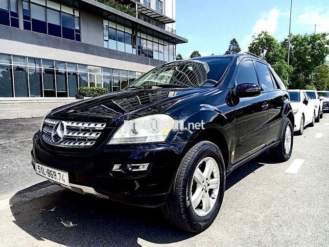 Bán rẻ Mercedes ML 350 ĐK 2010  Zin AZ độ full
