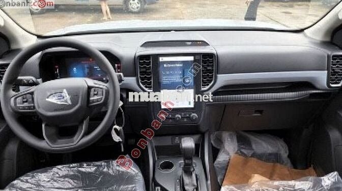Ford Ranger XLS 2.0L 4x2 AT 2025 - 707 Triệu