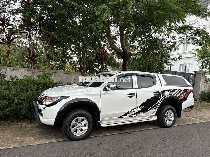 Mitsubishi Triton 2017 4x2 AT - Nhập Thái .