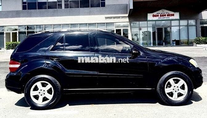 Bán rẻ Mercedes ML 350 ĐK 2010  Zin AZ độ full