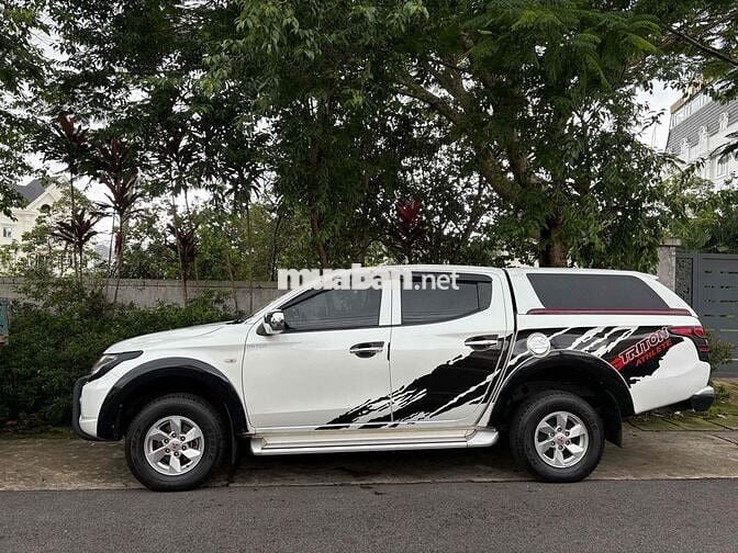 Mitsubishi Triton 2017 4x2 AT - Nhập Thái .