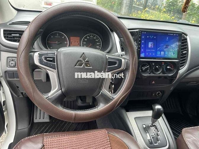 Mitsubishi Triton 2017 4x2 AT - Nhập Thái .