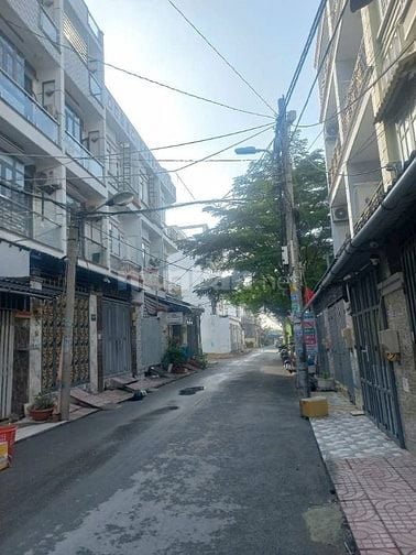 Đi nước ngoài bán gấp nhà Nguyễn Gia Trí, P25,Bình Thạnh. Chỉ 2,8tỷ. 