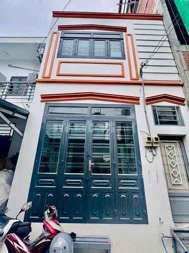 Đi nước ngoài bán gấp nhà Nguyễn Gia Trí, P25,Bình Thạnh. Chỉ 2,8tỷ. 