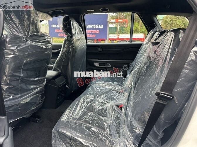Ford Everest Titanium 2.0L 4x2 AT 2025