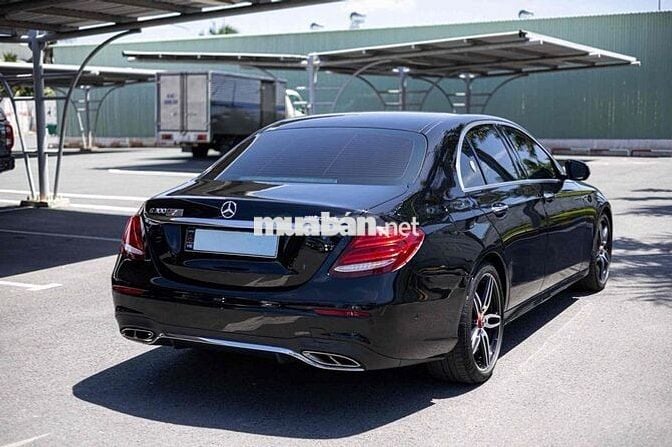 BÁN Mercedes Benz AMG E300 2017 - 10 vạn