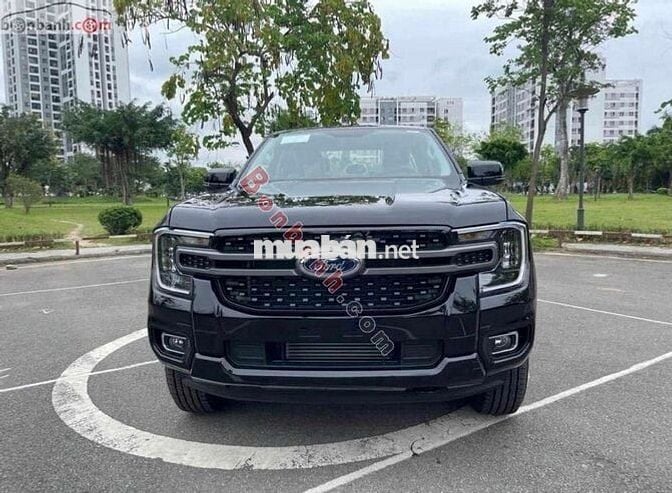 Ford Ranger XLS 2.0L 4x2 AT 2025 - 707 Triệu