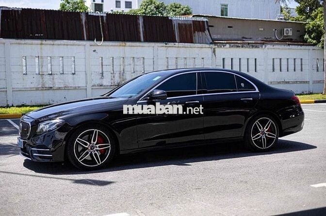 BÁN Mercedes Benz AMG E300 2017 - 10 vạn