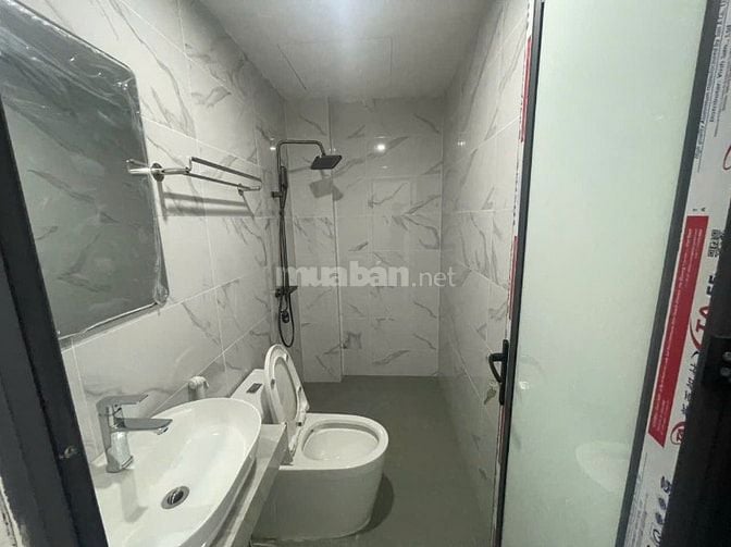 Nhà riêng phố nguyễn chính tân mai dt70m2x3,5t giá 20tr 