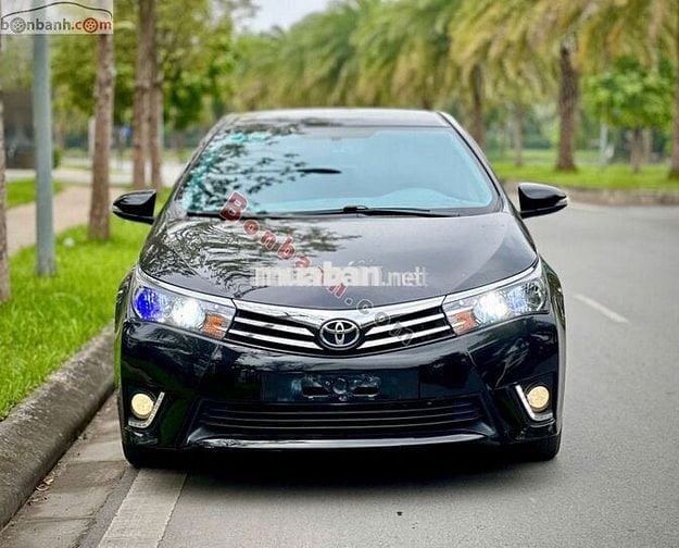 Toyota Corolla altis 1.8G 2015 odo 9v zin