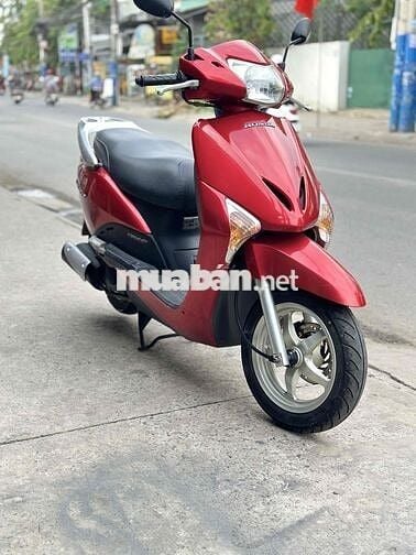 HONDA LEAD 110 ĐỜI 2011 -XE CÒN RẤT ĐẸP VÀ MỚI Ạ