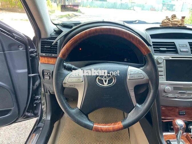 Toyota Camry 2011 - 14 km
