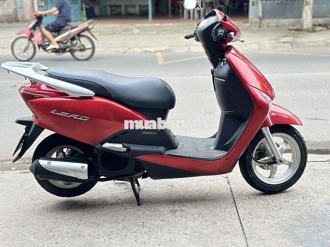 HONDA LEAD 110 ĐỜI 2011 -XE CÒN RẤT ĐẸP VÀ MỚI Ạ