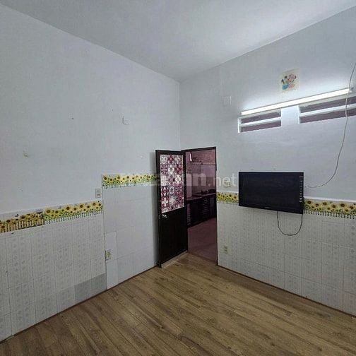CHO THUÊ CHUNG CƯ Lầu 2 80m2 - 3PN 1WC 1 Bếp - TRUNG TÂM Q5 ,TPHCM