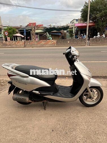 Cần bán xe Honda Lead Fi máy móc zin êm