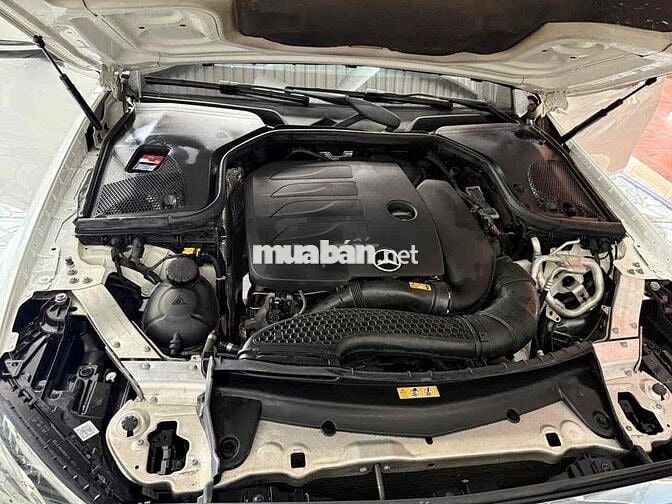 Mercedes Benz E Class 2019 E200 - 69000 km