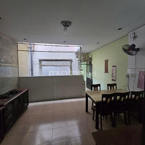 CHO THUÊ CHUNG CƯ Lầu 2 80m2 - 3PN 1WC 1 Bếp - TRUNG TÂM Q5 ,TPHCM
