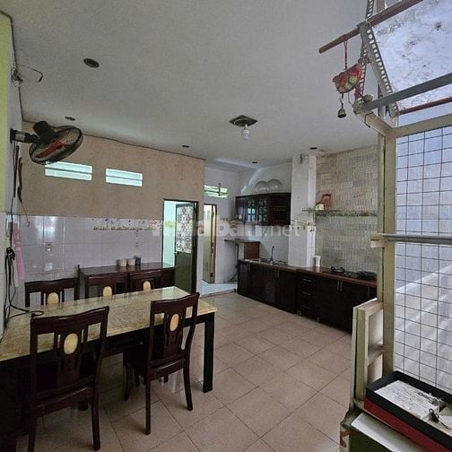 CHO THUÊ CHUNG CƯ Lầu 2 80m2 - 3PN 1WC 1 Bếp - TRUNG TÂM Q5 ,TPHCM