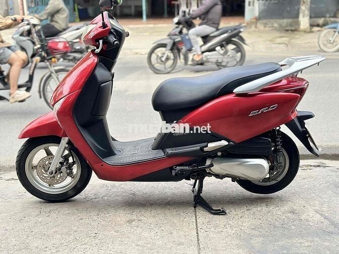 HONDA LEAD 110 ĐỜI 2011 -XE CÒN RẤT ĐẸP VÀ MỚI Ạ