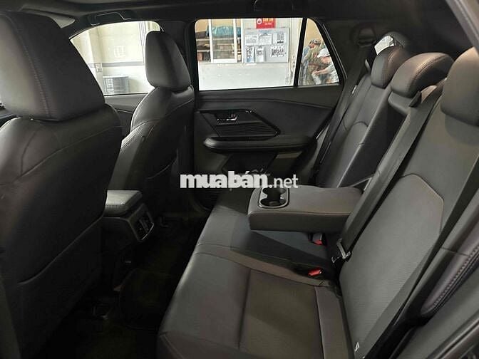 Toyota Yaris Cross 2023 HEV - 32000 km xe hydrid