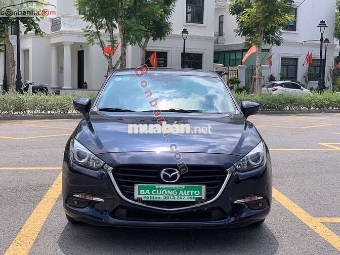 ✓ Mazda 3 Luxury 1.5 AT 2019