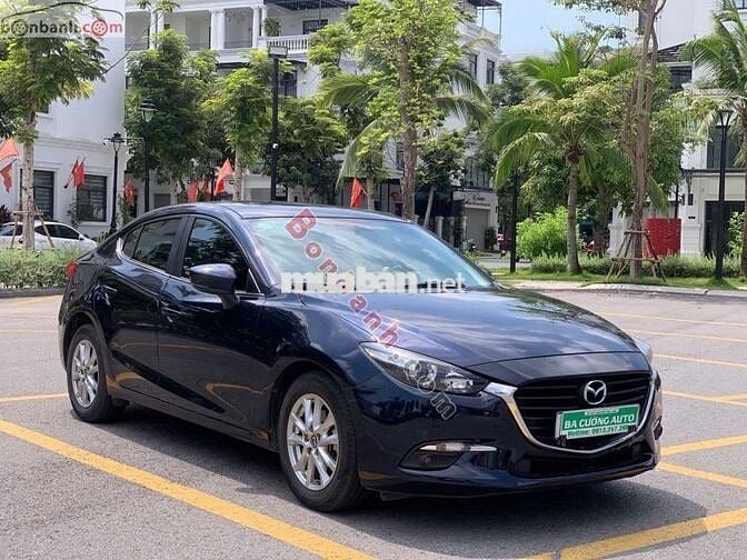✓ Mazda 3 Luxury 1.5 AT 2019