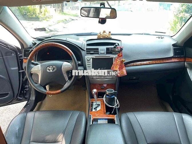 Toyota Camry 2011 - 14 km