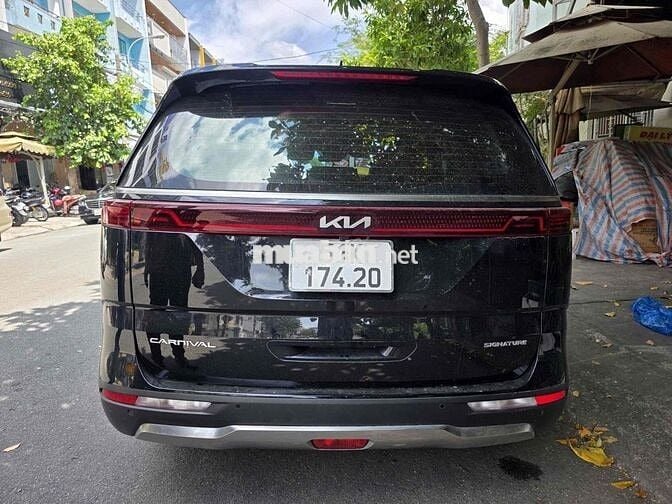 Kia Carnival 2022 2.2D Signature 7 ghế