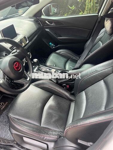 Mazda 3 2016 1.5 AT Sedan - 93333 km