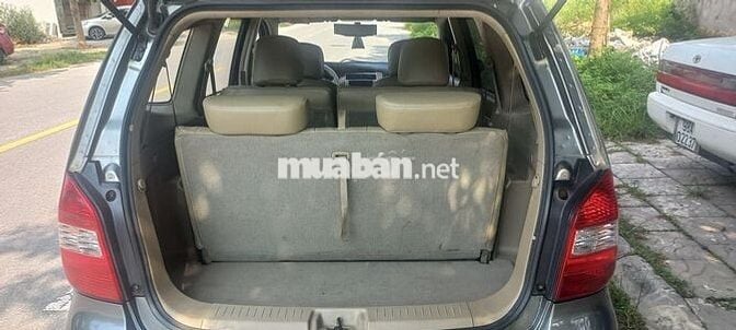 cần bán nissan Livina 7 chỗ máy 1.8 số tự động2011