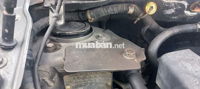 cần bán nissan Livina 7 chỗ máy 1.8 số tự động2011
