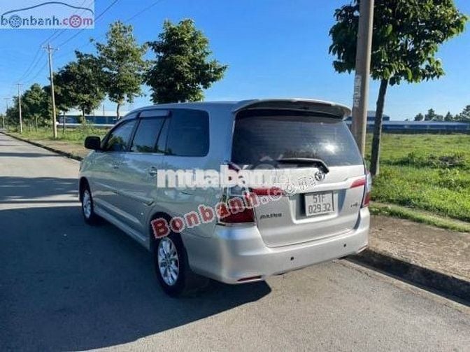 Toyota Innova 2.0E 2014