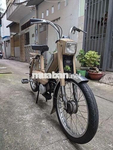 PEUGEOT 103 xe sưu tầm trưng bày