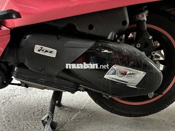 Cần bán Vespa sprint 125cc màu hồng