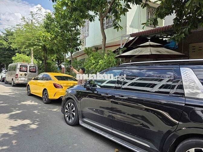 Kia Carnival 2022 2.2D Signature 7 ghế