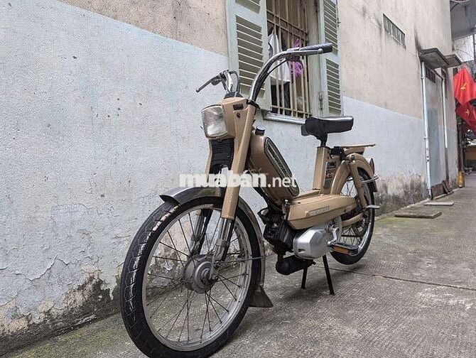PEUGEOT 103 xe sưu tầm trưng bày